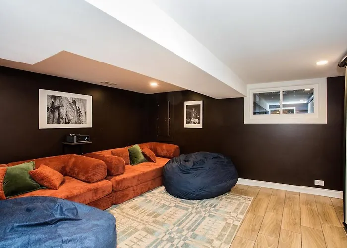 The Retreat - Hot Tub, Theater, Game Room, Fire Pit, Bar, Sleeps 14 Casa vacanze