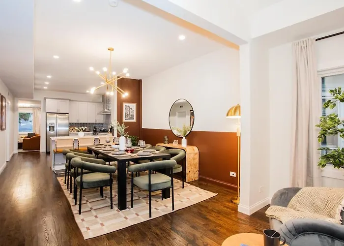 The Retreat - Hot Tub, Theater, Game Room, Fire Pit, Bar, Sleeps 14 *