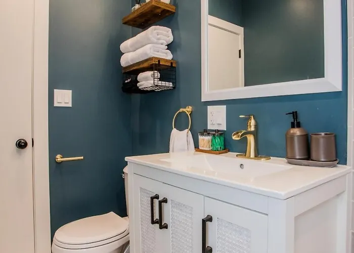 Casa vacanze The Retreat - Hot Tub, Theater, Game Room, Fire Pit, Bar, Sleeps 14 Chicago