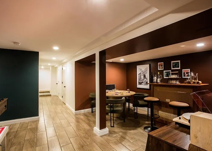 Casa vacanze The Retreat - Hot Tub, Theater, Game Room, Fire Pit, Bar, Sleeps 14